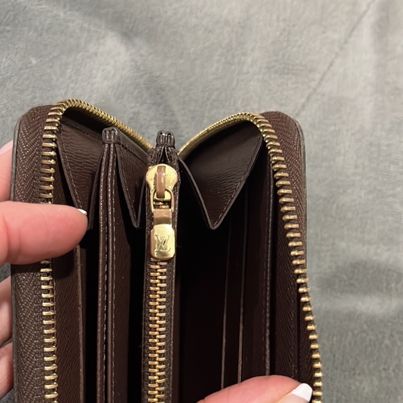 Louis Vuitton Damier Ebene zippy wallet - Picture 8 of 16